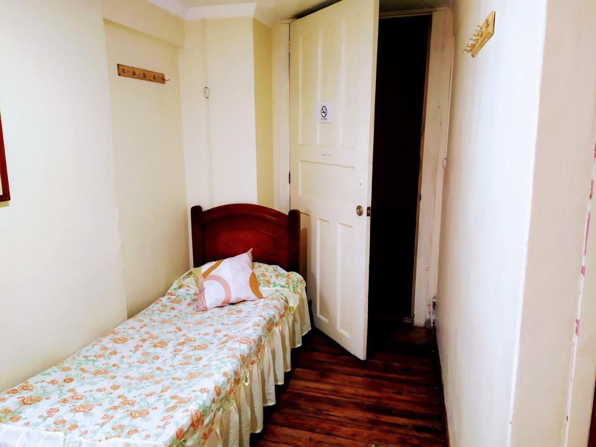 Hostal Latitud Ecuem Кіто Екстер'єр фото