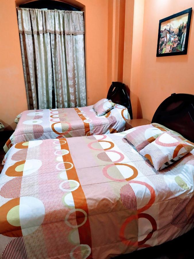 Hostal Latitud Ecuem Кіто Екстер'єр фото